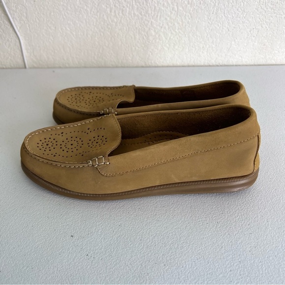 Eric Michael Flat Loafer slip on shoes size 41 9.5 -10 - Picture 3 of 5